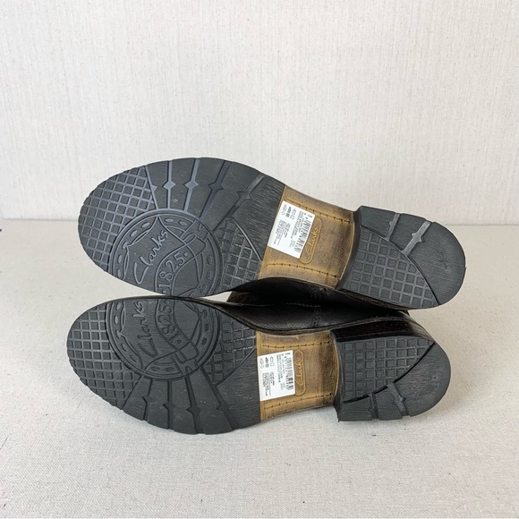 Clarks~NWT~Women’s “Volara Sky” Dark Brown Fold-Over Leather Moto‎ Boot~Sz 8.5 - Picture 9 of 13